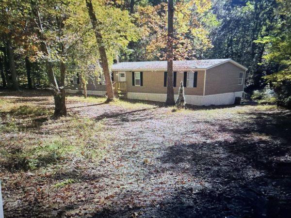 1036 Brown Creek Dr , Crossville, TN 38571