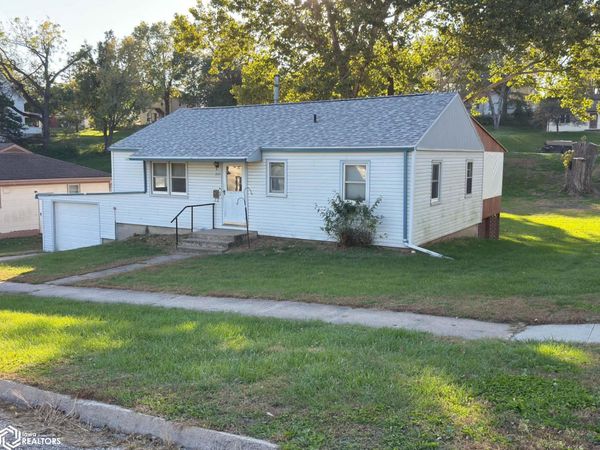 1103 Davis Avenue, Corning, IA 50841