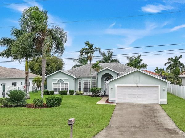 305 SE 31ST STREET , CAPE CORAL, FL 33904
