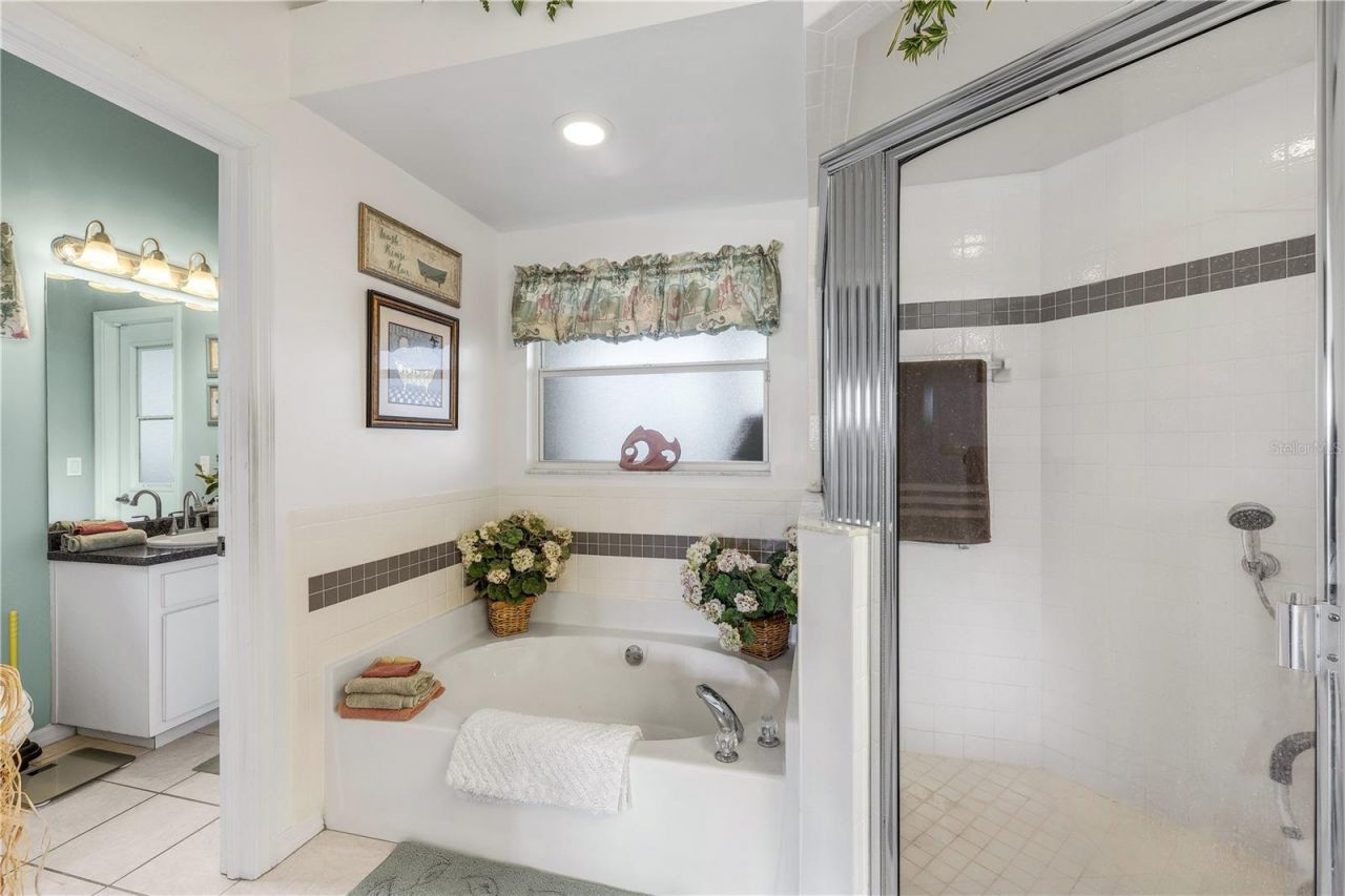 305 SE 31st Street , Cape Coral, FL 33904 Photo