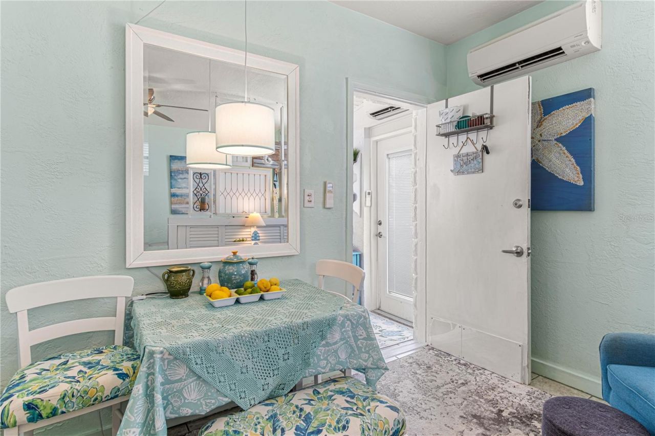 833 E 24th Avenue, Unit 112, New Smyrna Beach, FL 32169 Photo