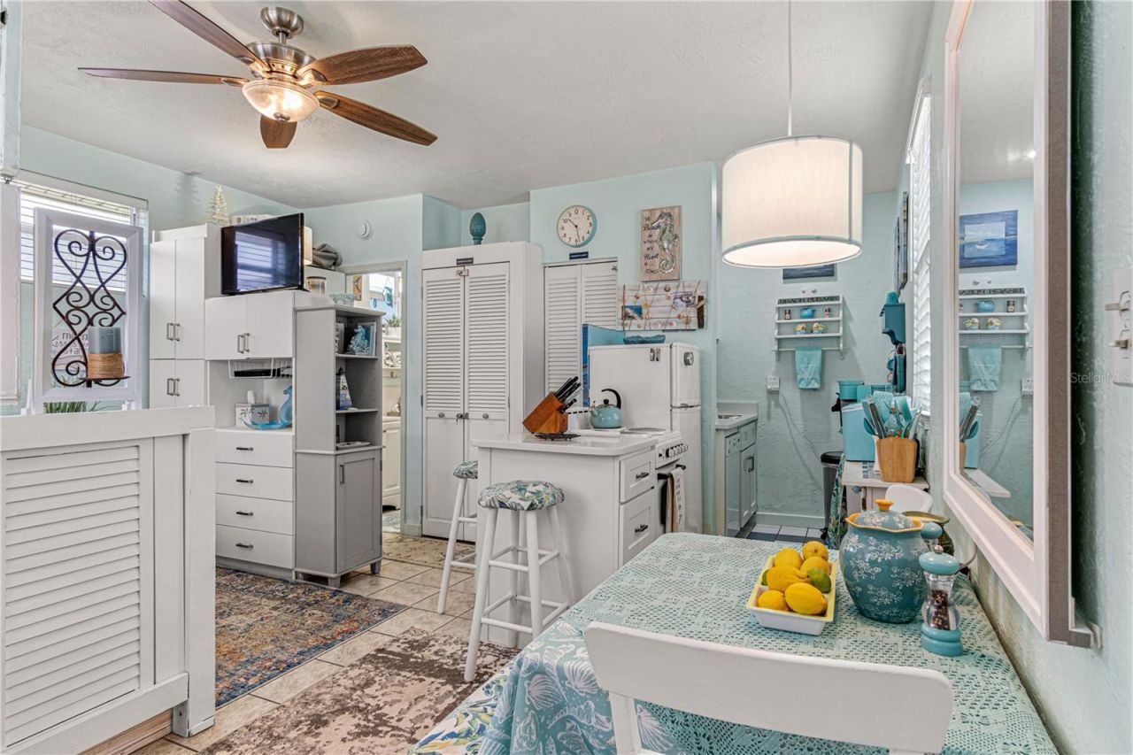 833 E 24th Avenue, Unit 112, New Smyrna Beach, FL 32169 Photo
