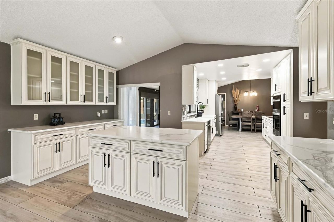 2490 Albany Drive , Kissimmee, FL 34758 Photo