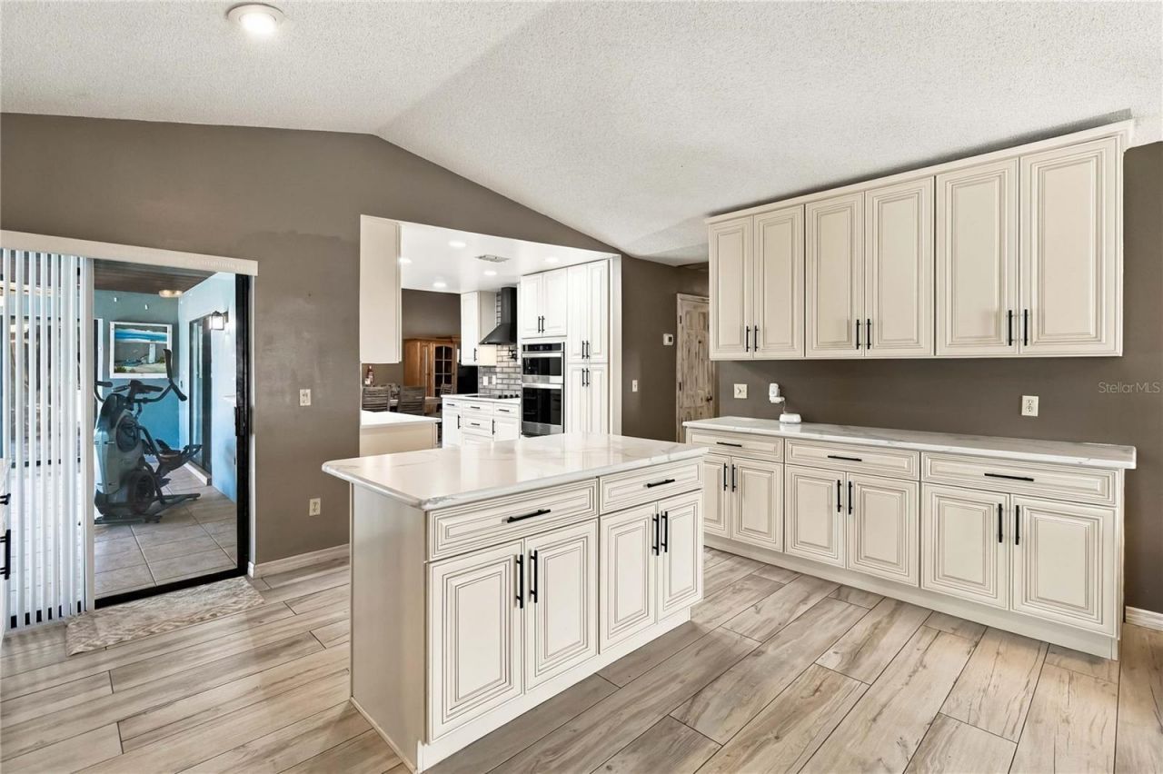 2490 Albany Drive , Kissimmee, FL 34758 Photo