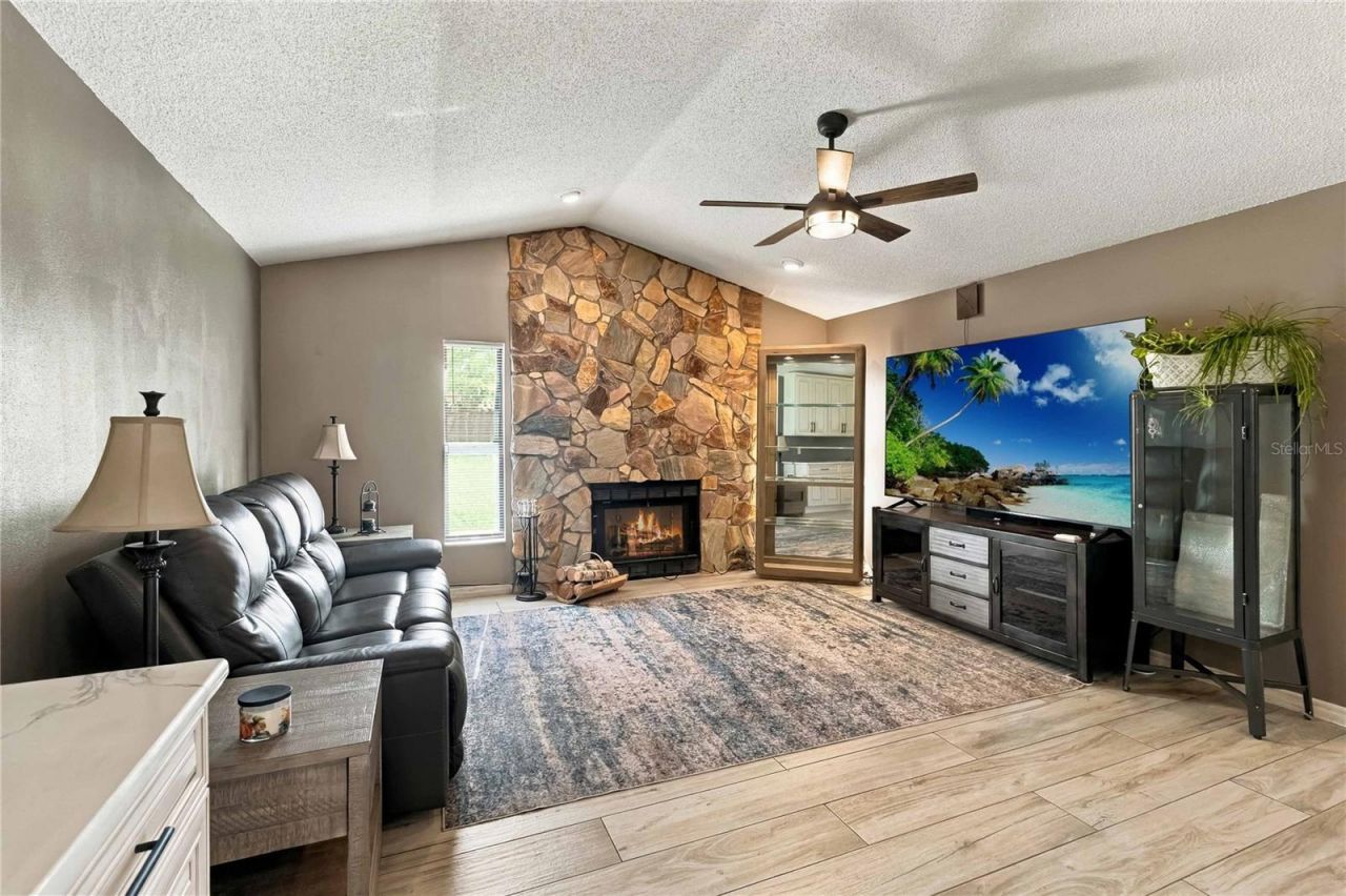 2490 Albany Drive , Kissimmee, FL 34758 Photo