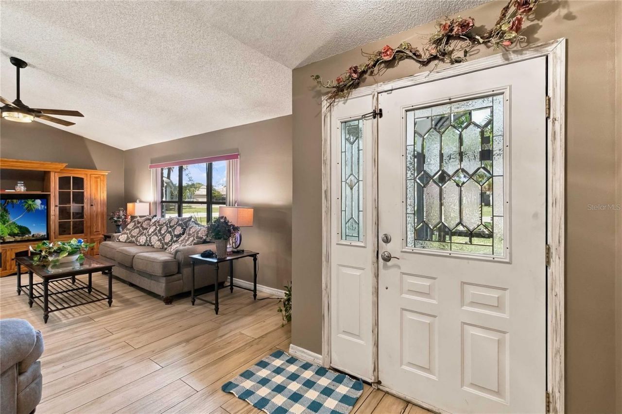 2490 Albany Drive , Kissimmee, FL 34758 Photo