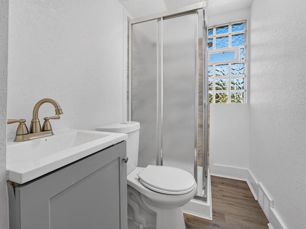 1639 S 79th STREET, West Allis, WI 53214