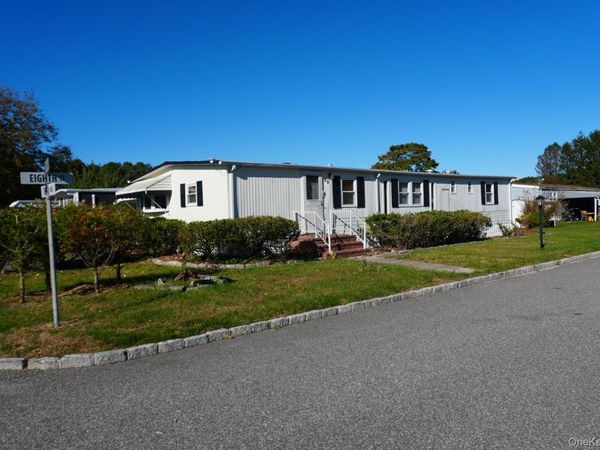703 Fresh Pond Avenue , Unit 32, Calverton, NY 11933