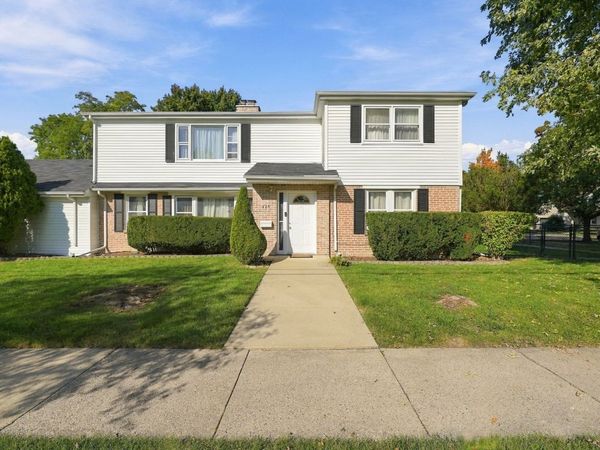 620 E MAPLE Street , Lombard, IL 60148