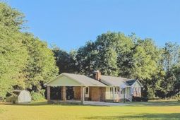 1051 Main Street  photo 4