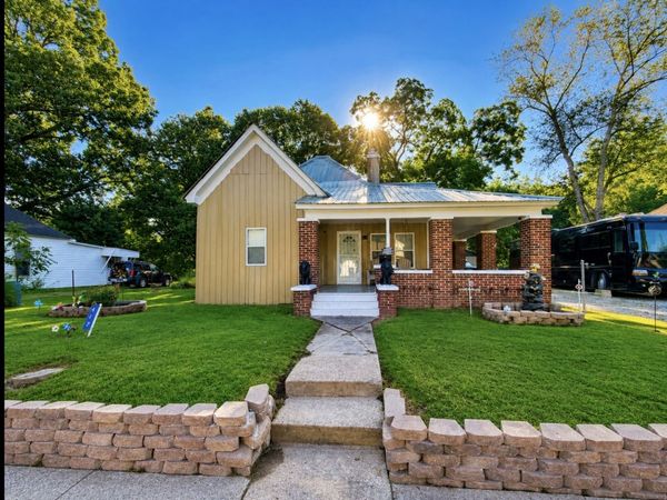 417 N McCombs St , Martin, TN 38237