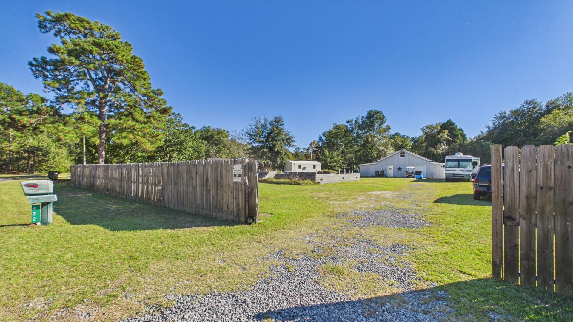 422 General Moultrie Drive Photo 4