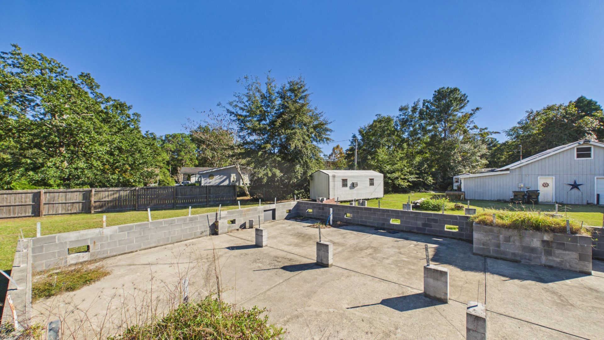 422 General Moultrie Drive Photo 6