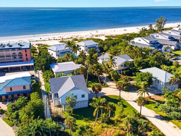198 Southwinds Dr, Sanibel, FL 33957