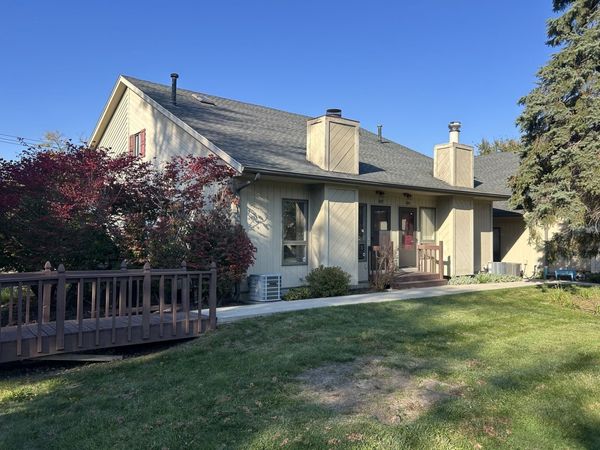 602 S 3rd Street , Unit 602, St. Charles, IL 60174