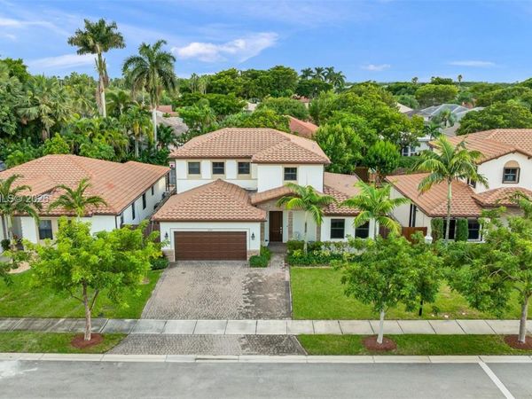 2620 SE 3rd St , Homestead, FL 33033