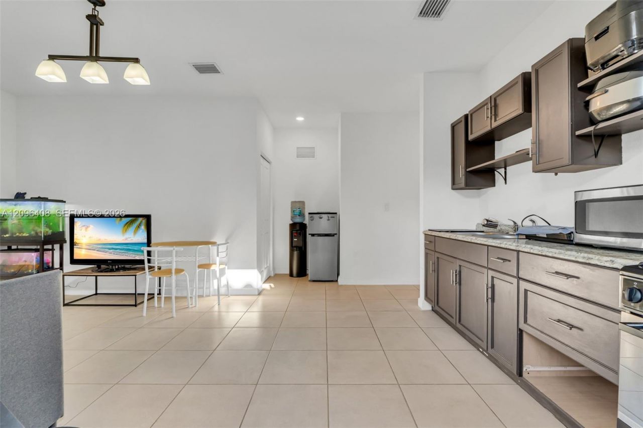 2620 SE 3rd St , Homestead, FL 33033 Photo