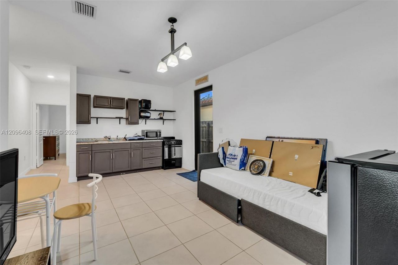 2620 SE 3rd St , Homestead, FL 33033 Photo
