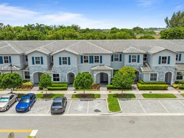 2668 SE 19th St , Homestead, FL 33035
