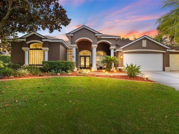 19614 EAGLE CREST DRIVE , LUTZ, FL 33549