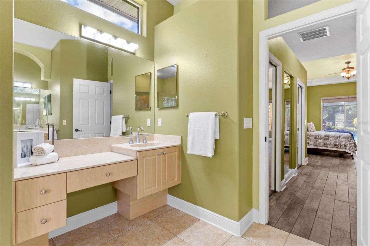 19614 Eagle Crest Drive , Lutz, FL 33549 Photo