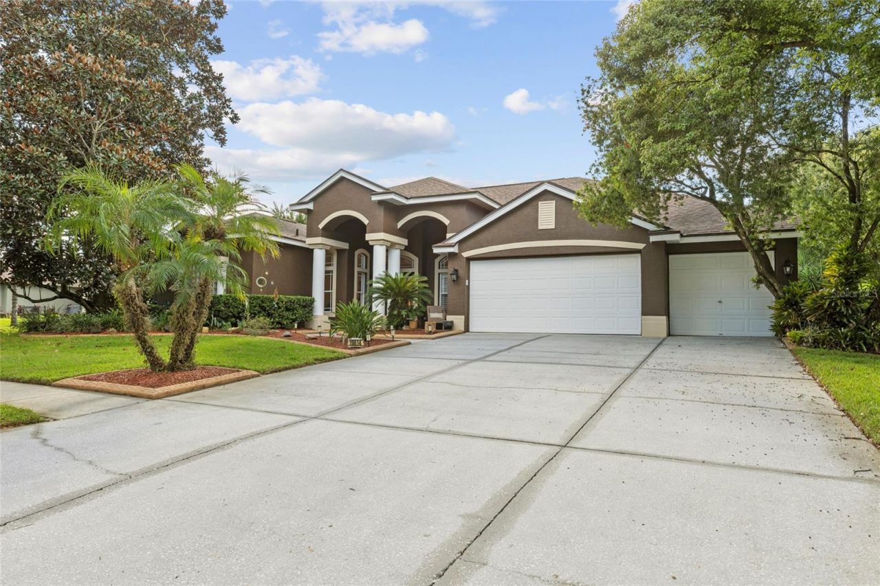 19614 Eagle Crest Drive , Lutz, FL 33549 Photo