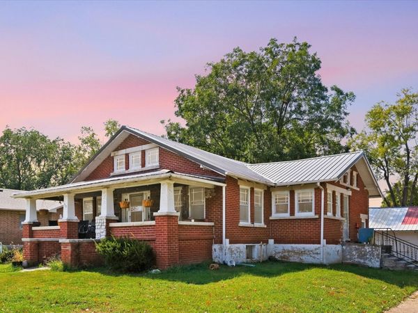 517 N Main Avenue , Bolivar, MO 65613
