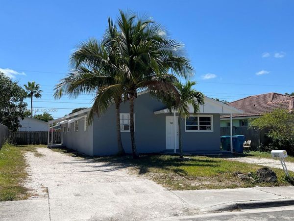 522 NW 11th Ave , Boynton Beach, FL 33435