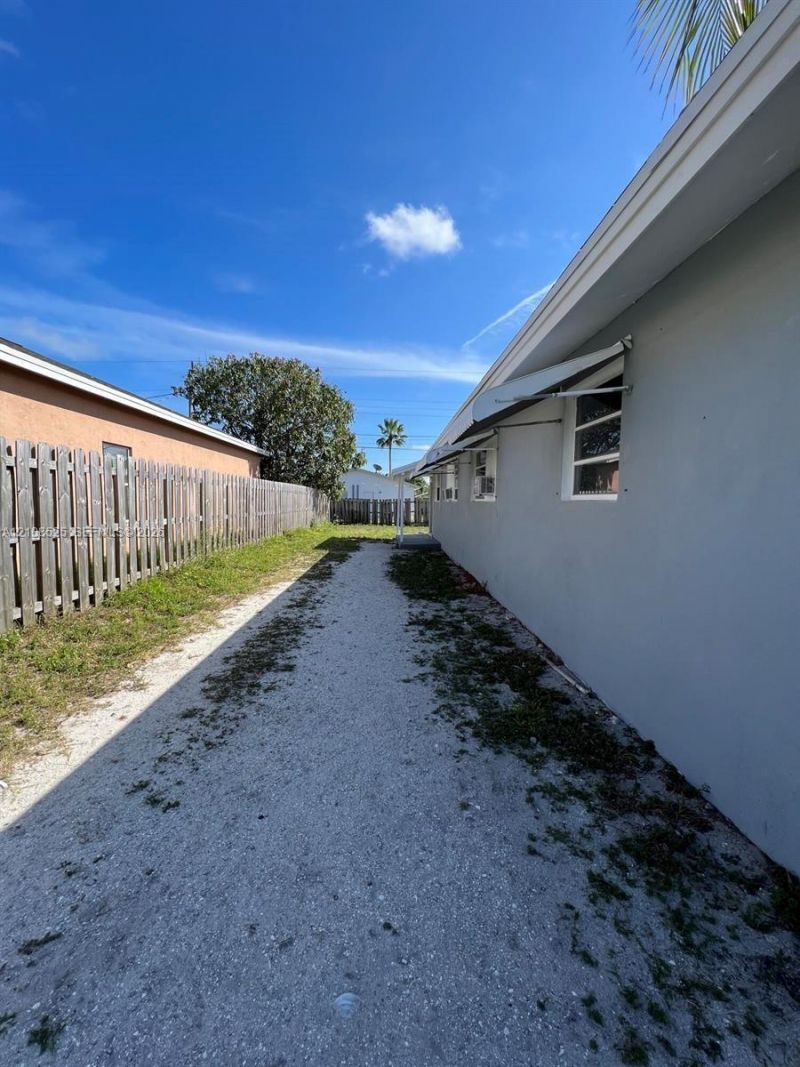522 NW 11th Ave , Boynton Beach, FL 33435 Photo