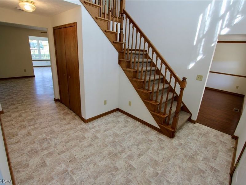 26420 West Road , Wellington, OH 44090 Photo 4