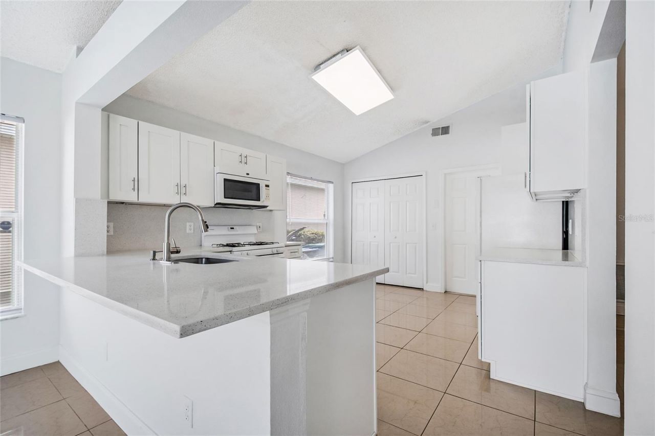 12471 Castlemain Trail , Orlando, FL 32828 Photo