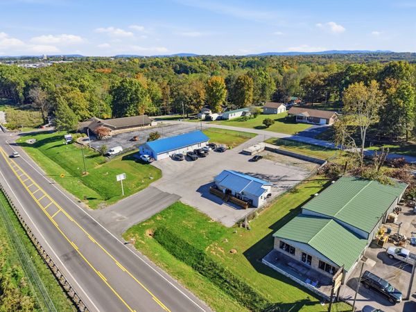 649 Sparta Dr , Crossville, TN 38555