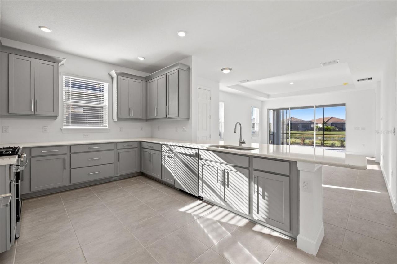 16117 Isola Place , Lakewood Ranch, FL 34211 Photo