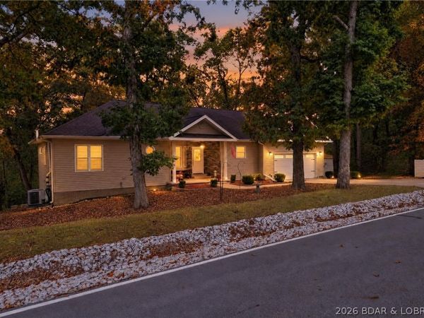 160 Nassau Circle , Lake Ozark, MO 65049