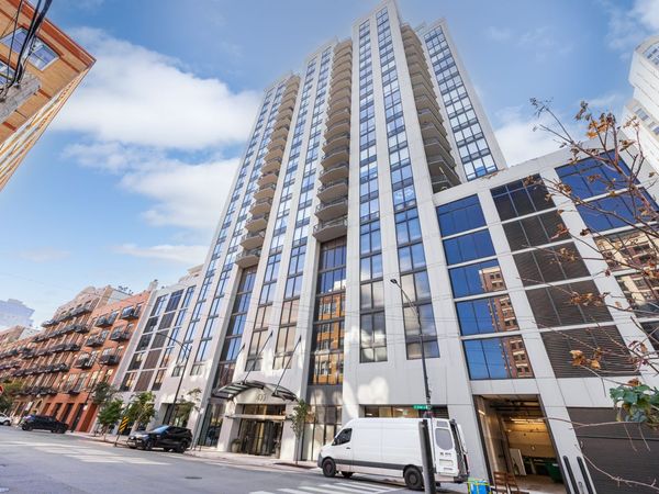 435 W Erie Street, Unit 701, Chicago, IL 60654