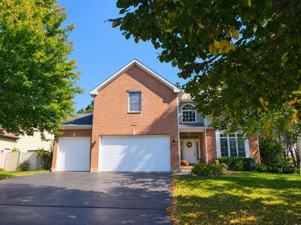 543 Larium Lane , Crystal Lake, IL 60012