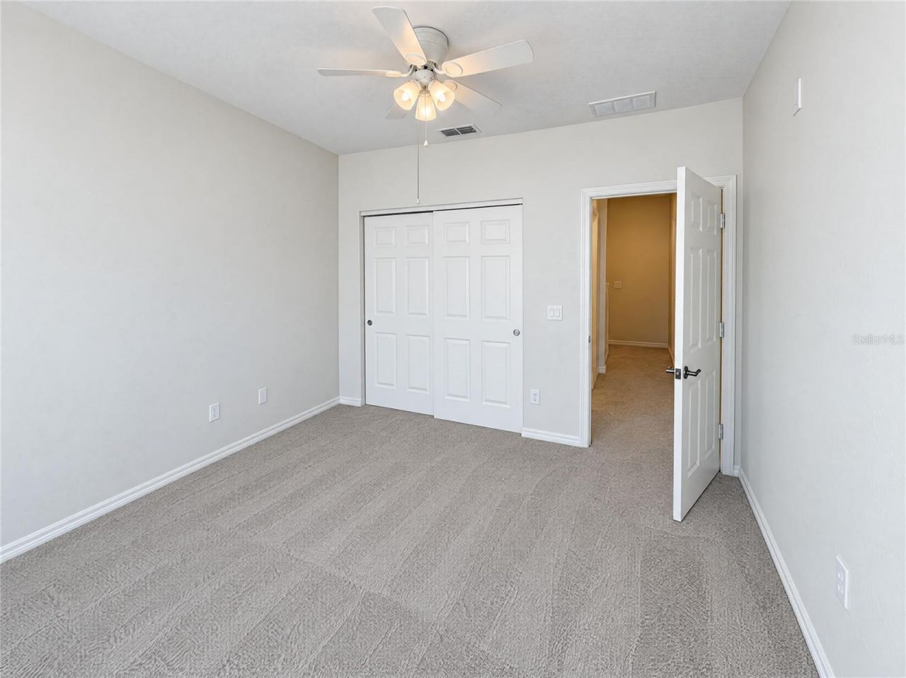 2334 Grand Central Parkway , Unit 9, Orlando, FL 32839 Photo