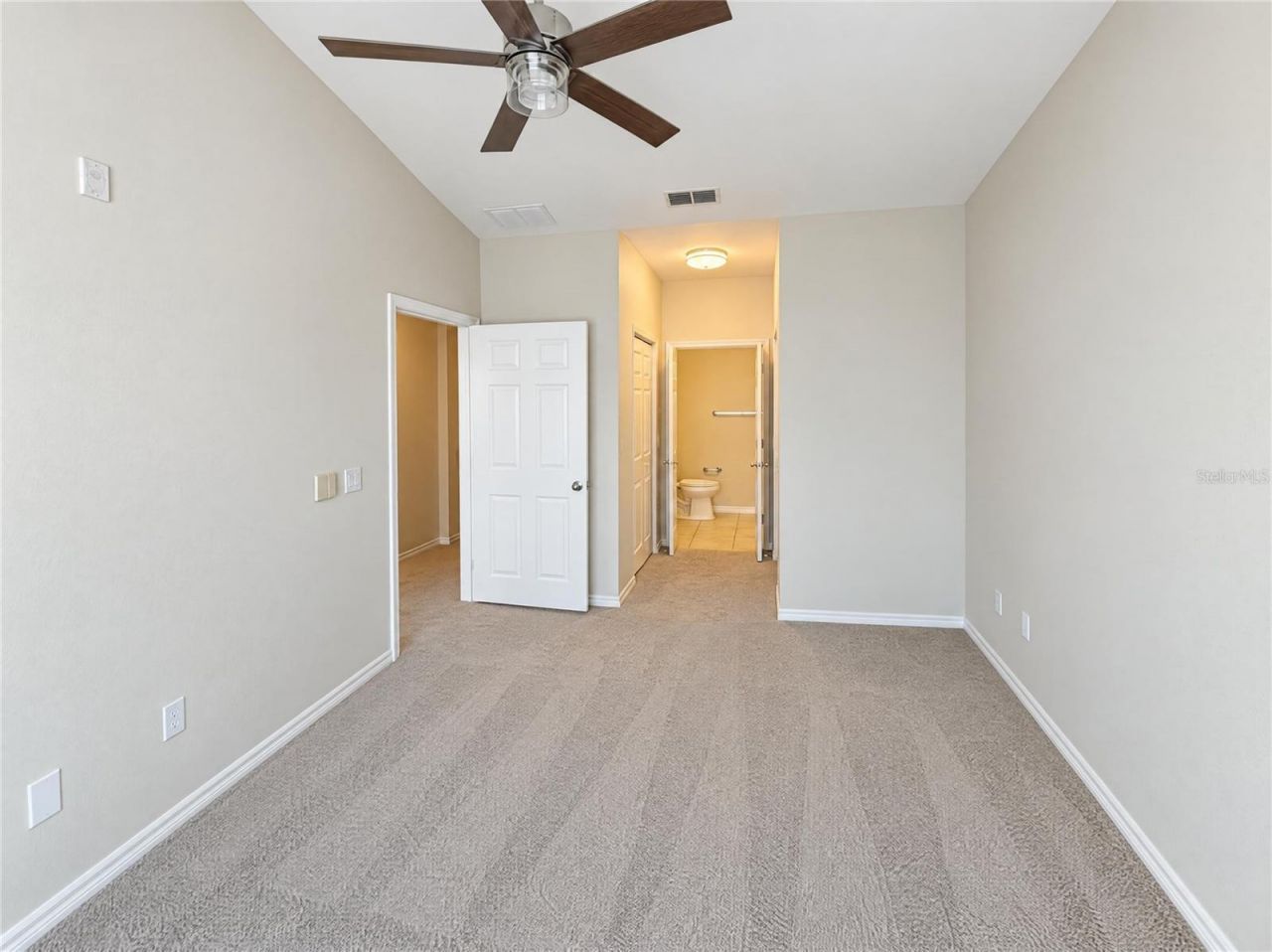2334 Grand Central Parkway , Unit 9, Orlando, FL 32839 Photo