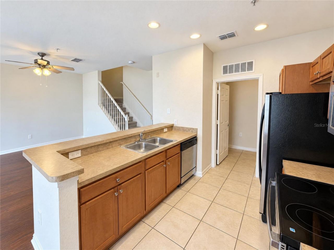 2334 Grand Central Parkway , Unit 9, Orlando, FL 32839 Photo
