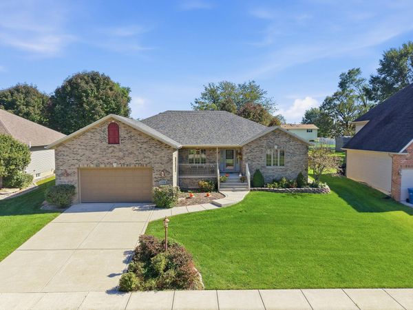 2501 Howard Castle Drive , Dyer, IN 46311