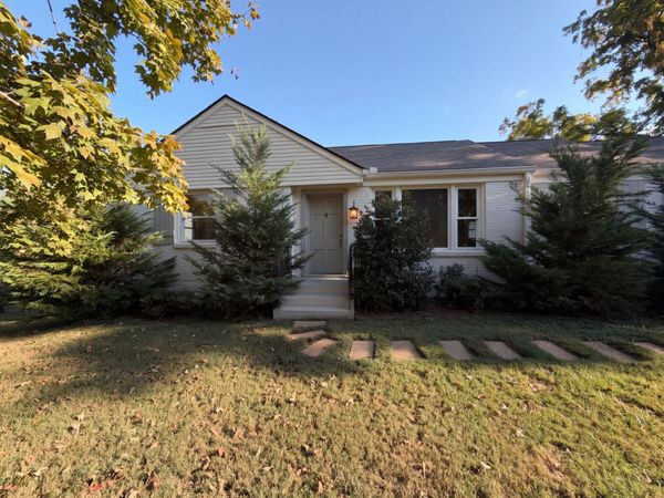 909 Tower Pl , Nashville, TN 37204