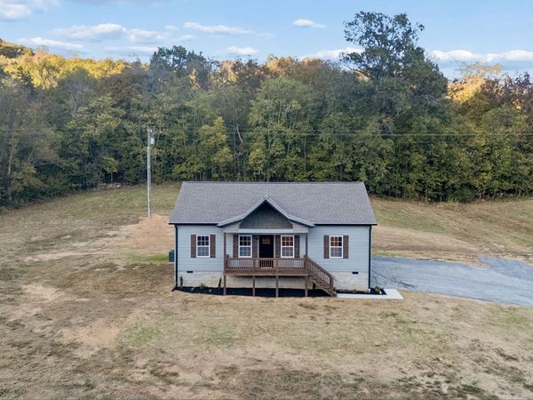 1016 Wartrace Hwy , Pleasant Shade, TN 37145
