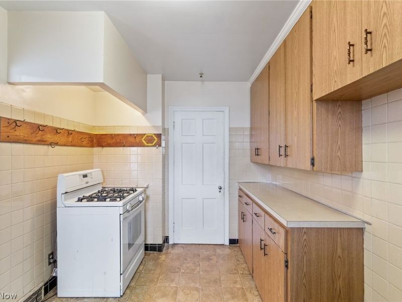20508 Halifax Road, Warrensville Heights, OH 44122 Photo 10