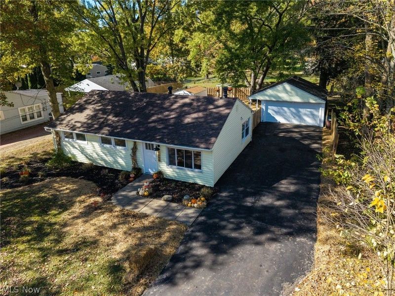 9898 Oakwood Drive , Twinsburg, OH 44087 Photo 3