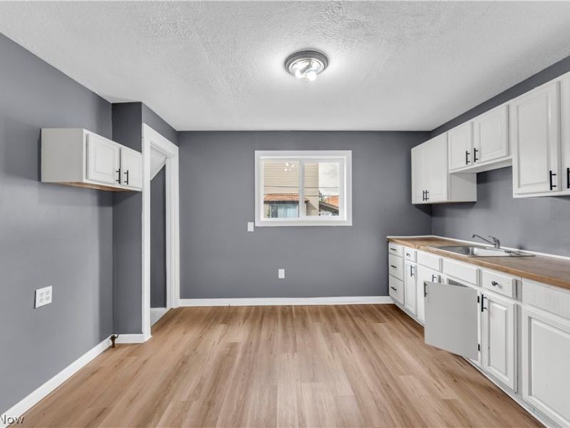 3514 Leopold Avenue, Cleveland, OH 44109 Photo 11