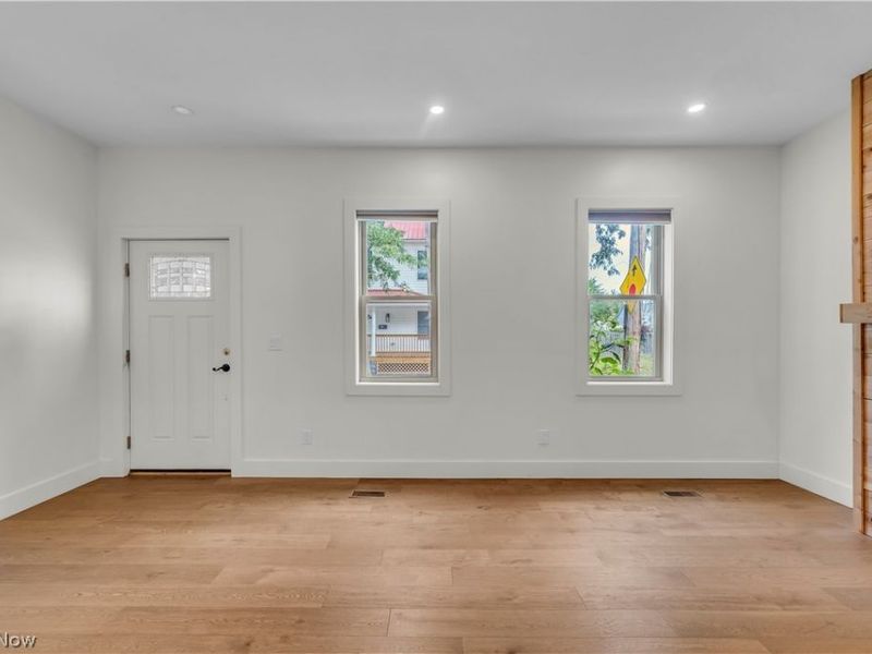 5215 Duke Avenue, Cleveland, OH 44102 Photo 2