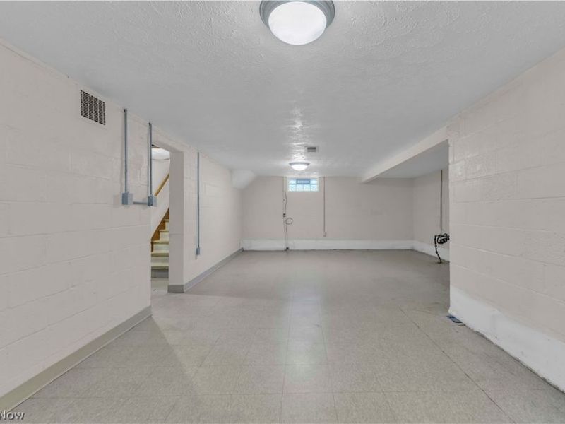 5411 Forest Avenue, Parma, OH 44129 Photo 20