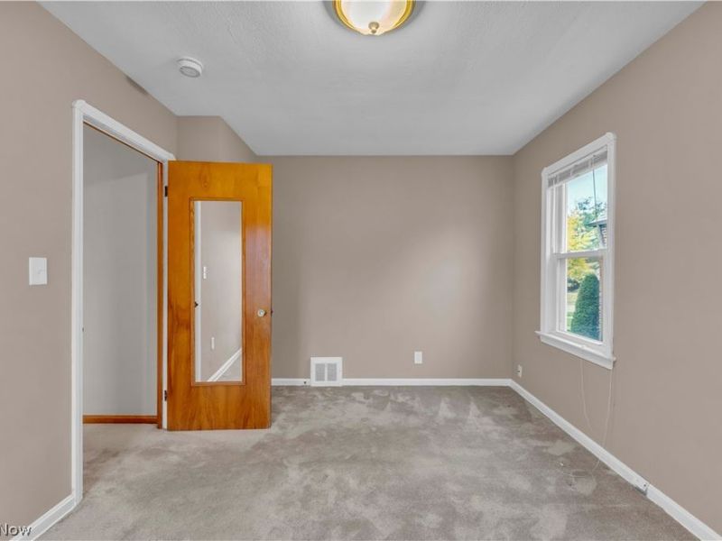 5411 Forest Avenue, Parma, OH 44129 Photo 9