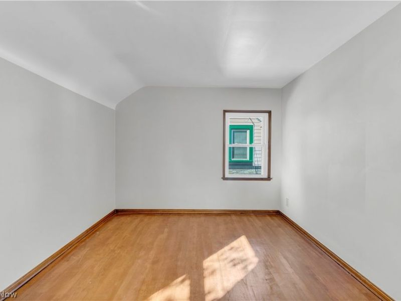 22950 Ivan Avenue , Euclid, OH 44123 Photo 18