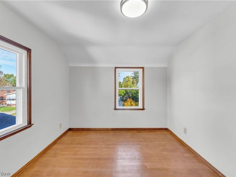 22950 Ivan Avenue , Euclid, OH 44123 Photo 9